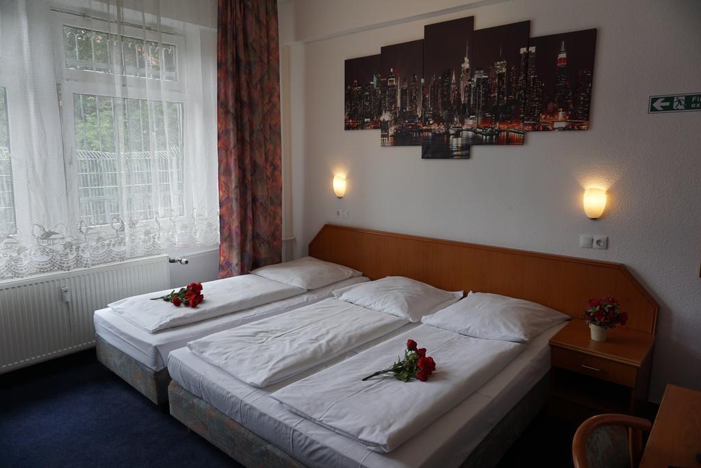Itm Hotel Oase Hamburgo Quarto foto
