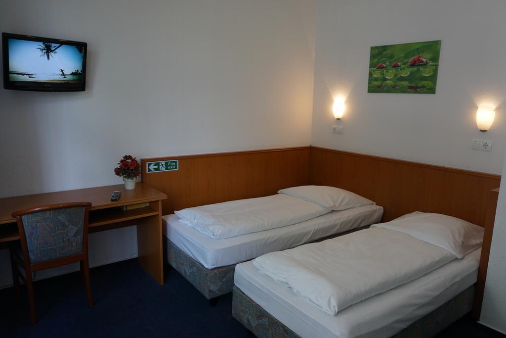 Itm Hotel Oase Hamburgo Quarto foto